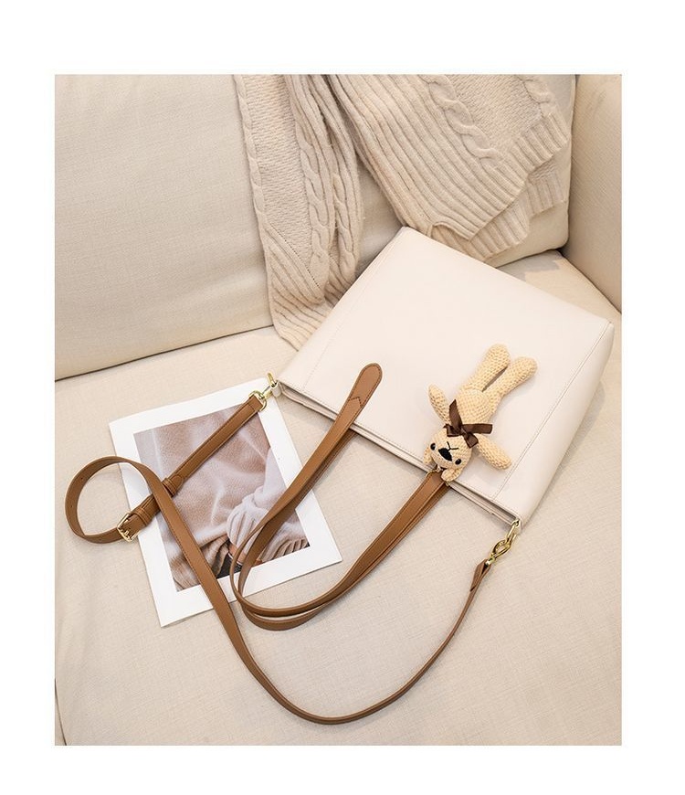 Женская искусственная кожа большой емкости Tote сумка с плюшевым мишкой Шарм